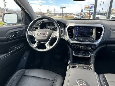 Used 2023 GMC Acadia SLT w/ Technology Package image 15