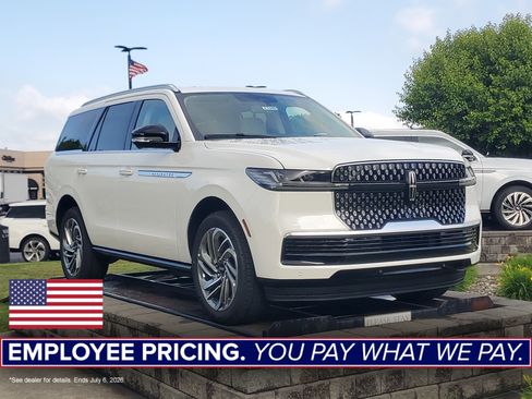 New 2026 Lincoln Navigator Reserve AWD/4WD image 1