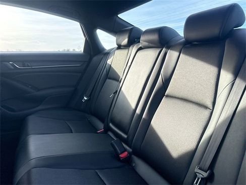 Used 2019 Honda Accord Sport image 29