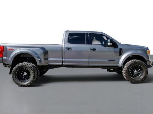 Used 2022 Ford F450 Platinum w/ FX4 Off-Road Package AWD/4WD image 6