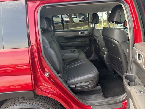 Used 2025 Hyundai Santa Fe SEL image 24