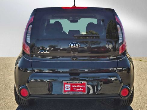 Used 2016 Kia Soul + w/ Audio Package FWD image 4
