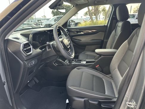 Used 2024 Chevrolet TrailBlazer LT image 16