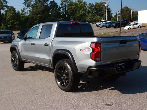 Used 2025 Chevrolet Colorado Trail Boss AWD/4WD image 5
