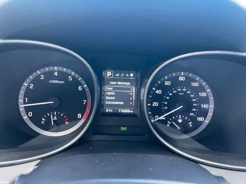 Used 2017 Hyundai Santa Fe SE AWD/4WD image 17