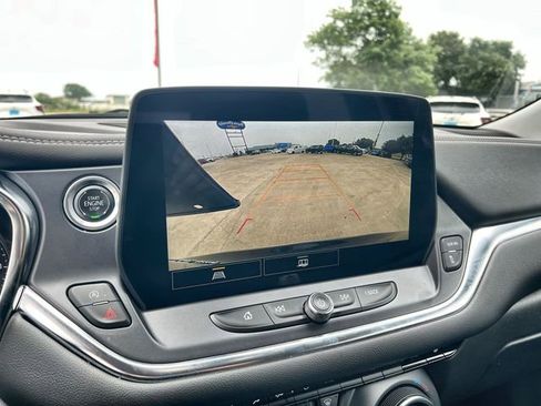 Certified 2025 Chevrolet Blazer LT AWD/4WD image 14