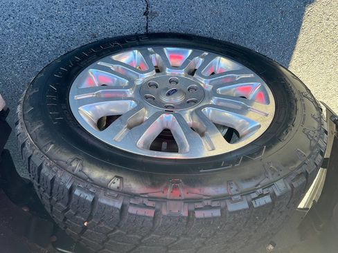 Used 2017 Ford F150 XLT w/ Equipment Group 302A Luxury image 10