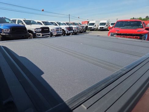 Used 2017 Ford F150 Lariat w/ Equipment Group 502A Luxury AWD/4WD image 13