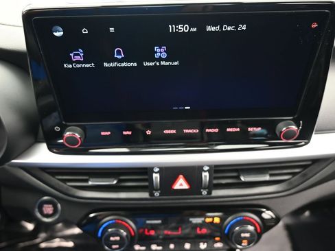 Used 2024 Kia Forte GT-Line image 23