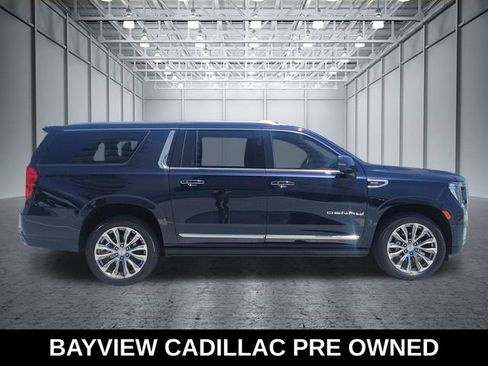 Used 2022 GMC Yukon XL Denali AWD/4WD image 6