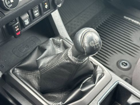 Used 2019 Toyota Tacoma TRD Sport image 21