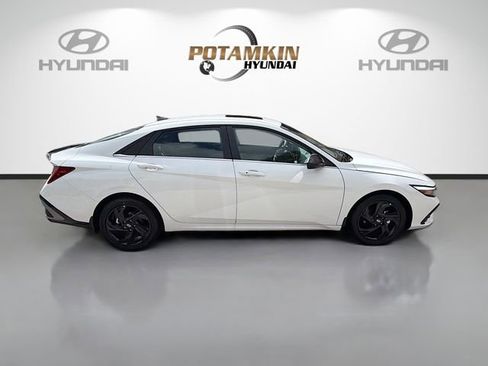 New 2026 Hyundai Elantra SEL Sport Premium FWD image 4