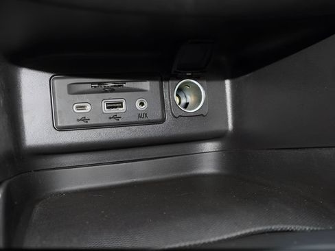 Used 2023 Chevrolet Equinox RS w/ RS Leather Package FWD image 15
