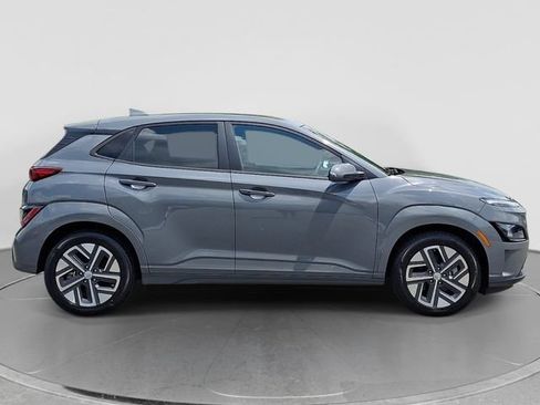 Used 2023 Hyundai Kona SE FWD image 7