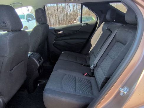 Used 2019 Chevrolet Equinox LT w/ Driver Convenience Package image 25