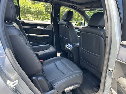 Used 2024 Cadillac XT6 Sport w/ Technology Package image 52