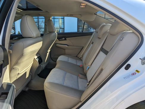 Used 2013 Toyota Camry XLE image 42