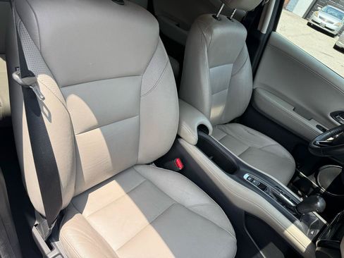 Used 2016 Honda HR-V EX-L image 9