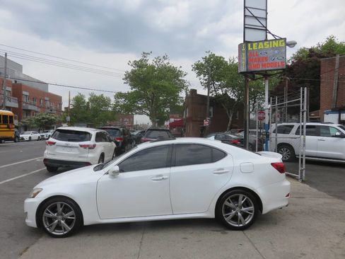 Used 2010 Lexus IS 250 RWD image 7
