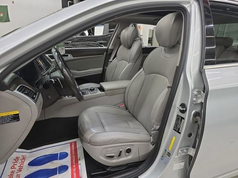 Used 2017 Genesis G80 3.8 w/ Option Group 03 RWD image 7