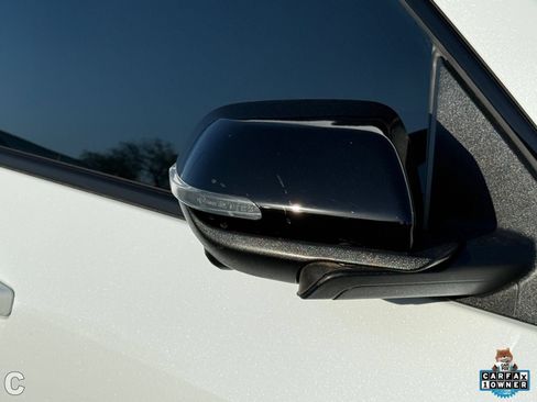 Used 2026 Chevrolet Traverse RS AWD/4WD image 8