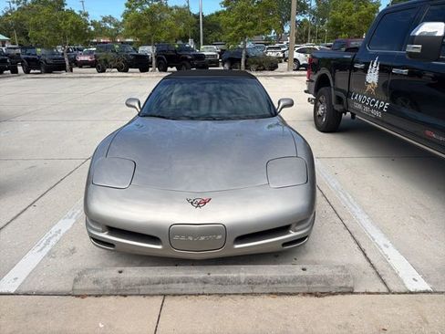 Used 2000 Chevrolet Corvette Convertible w/ Performance Handling Pkg RWD image 6