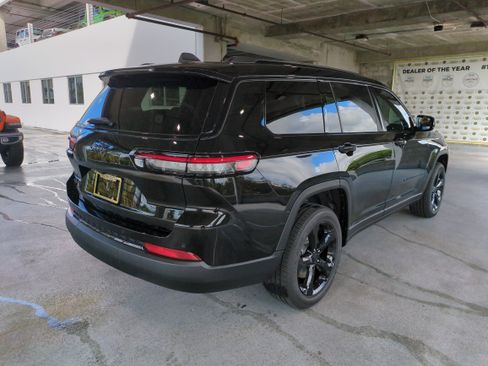 New 2025 Jeep Grand Cherokee L Altitude AWD/4WD image 5