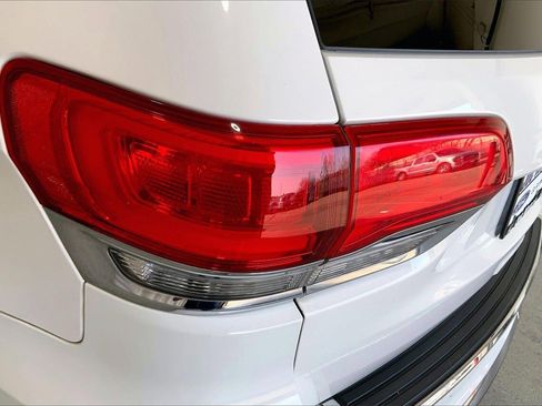 Used 2019 Jeep Grand Cherokee Summit image 29