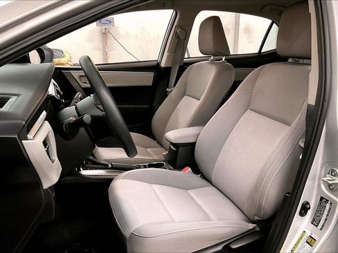Used 2015 Toyota Corolla LE image 24