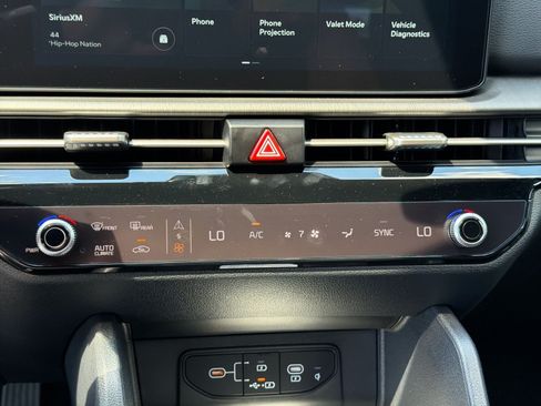 New 2026 Kia Sportage X-Line w/ X-Line Premium Package AWD/4WD image 22