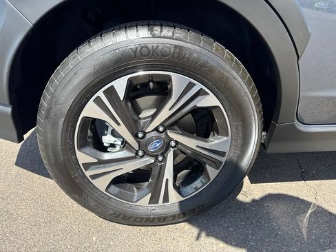 Used 2025 Subaru Crosstrek 2.5i Premium AWD/4WD image 9