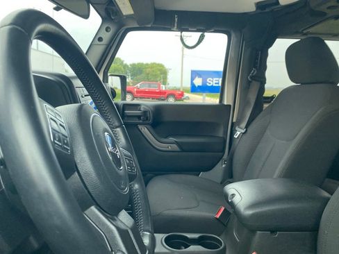 Used 2016 Jeep Wrangler Sport w/ Quick Order Package 24S AWD/4WD image 14