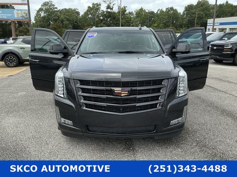 Used 2019 Cadillac Escalade Premium Luxury RWD image 30