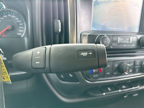 Used 2018 Chevrolet Silverado 1500 LT w/ All Star Edition image 20