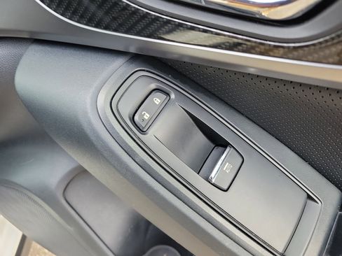 Used 2019 Subaru Crosstrek 2.0i Limited w/ Popular Package #4 image 11