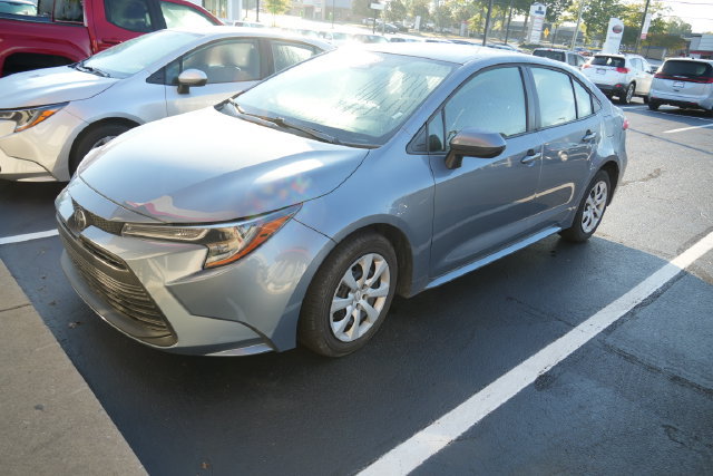 Used 2025 Toyota Corolla LE FWD image 8