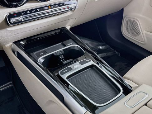 New 2026 Mercedes-Benz GLB 250 image 5