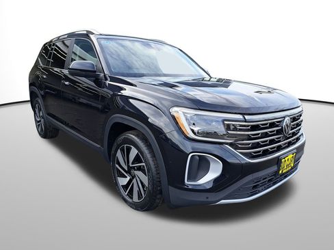 New 2025 Volkswagen Atlas SEL image 3