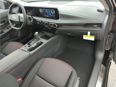 New 2026 Nissan Sentra SR w/ Floor Mat Package FWD image 14