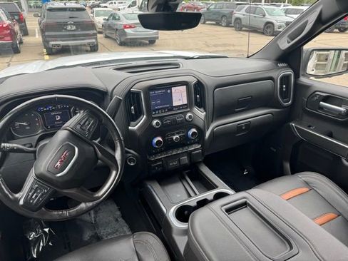 Used 2021 GMC Sierra 1500 AT4 w/ AT4 Value Package AWD/4WD image 11