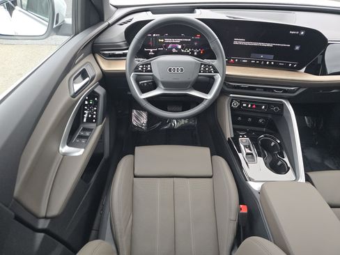 New 2025 Audi Q5 Premium Plus image 21