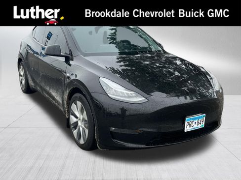 Used 2021 Tesla Model Y Long Range image 1
