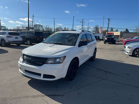 Used 2020 Dodge Journey SE w/ SE Popular Equipment Group image 7