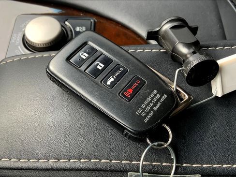 Used 2019 Lexus RX 450h AWD w/ Navigation Package image 15