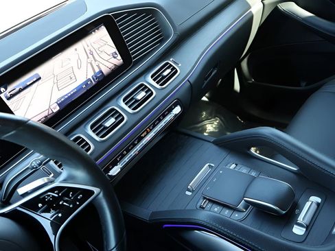 Certified 2024 Mercedes-Benz GLS 450 4MATIC image 22