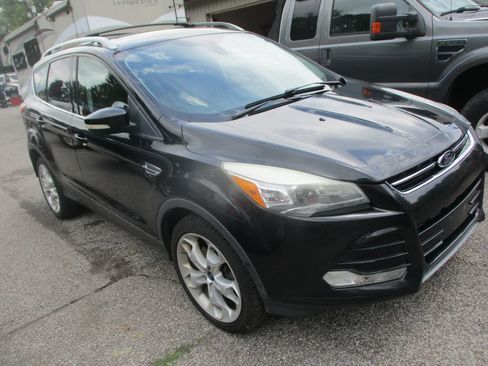 Used 2013 Ford Escape Titanium w/ Parking Technology Pkg FWD image 3