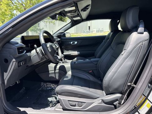 Used 2025 Ford Mustang GT Premium RWD image 14