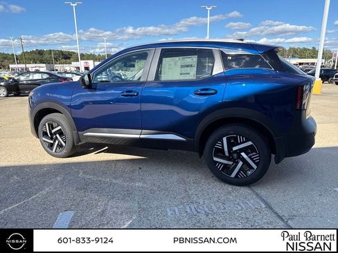 New 2026 Nissan Kicks SV w/ SV Premium Package image 8