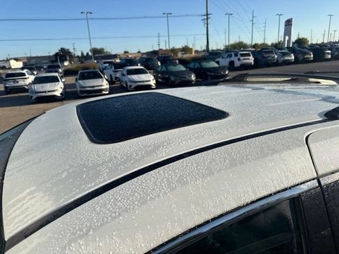 Used 2023 Toyota Sienna XSE AWD/4WD image 11