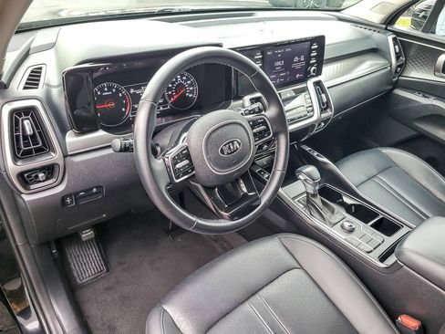Used 2021 Kia Sorento S image 8